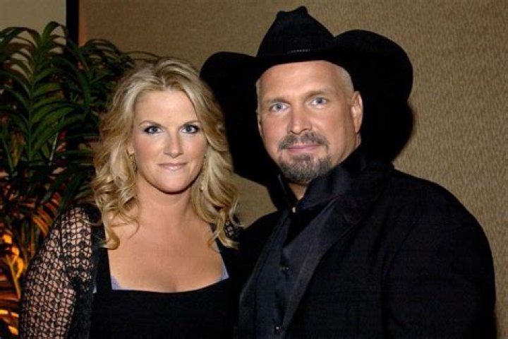garth brooks wife