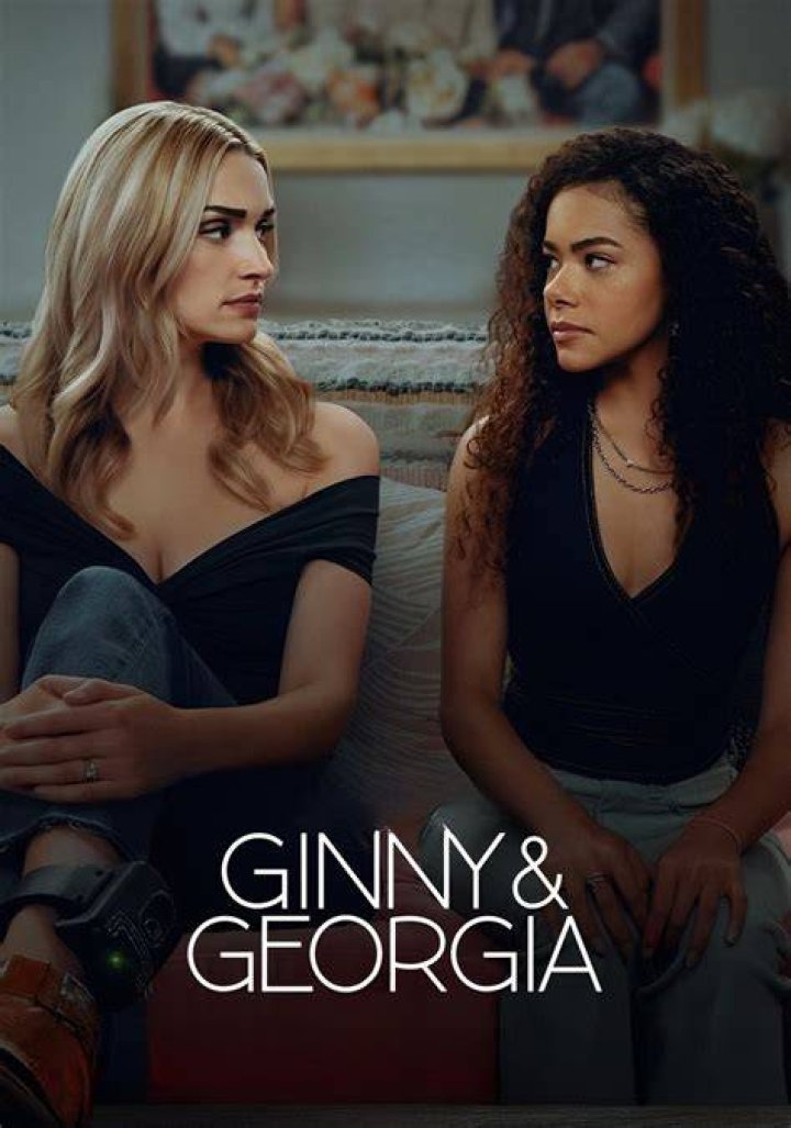 GINNY & GEORGIA (L to R) DIESEL LA TORRACA as AUSTIN, BRIANNE HOWEY as GEORGIA, and ANTONIA GENTRY as GINNY in episode 101 of GINNY & GEORGIA Cr. COURTESY OF NETFLIX &copy; 2020