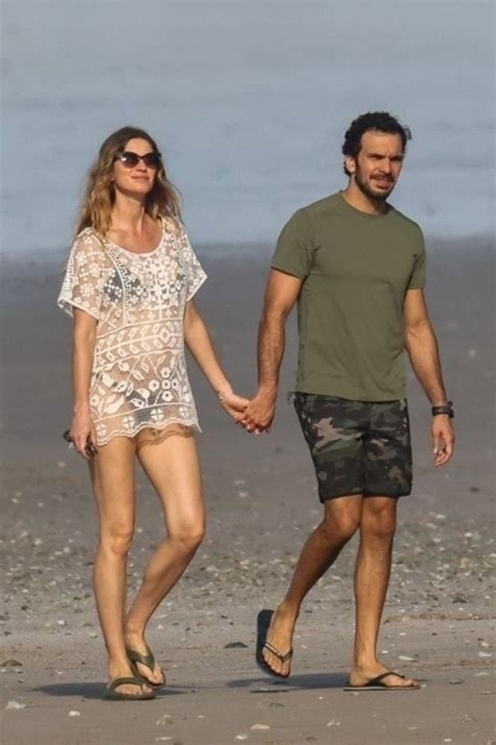 gisele bundchen bikini