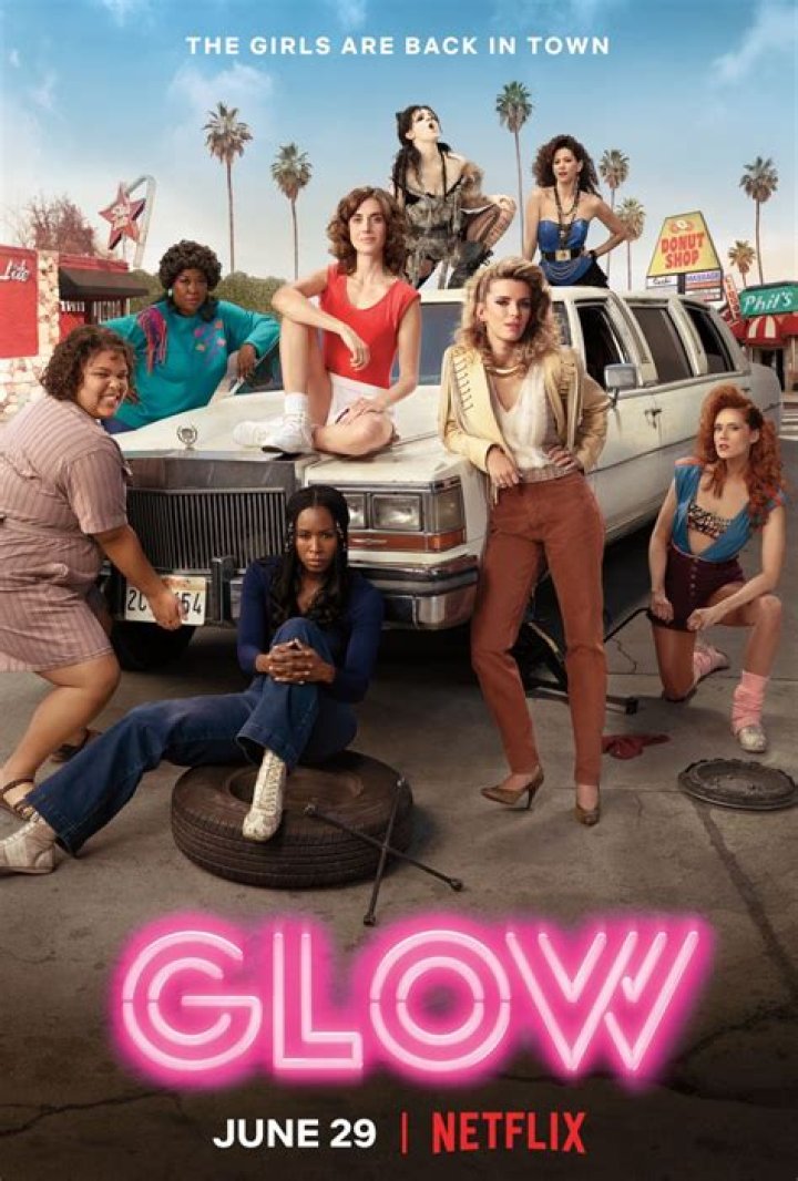 ‘GLOW’s Britt Baron: Justine & Sam Will ‘Develop A Bond’ In Season 2 After Bombshell Twist