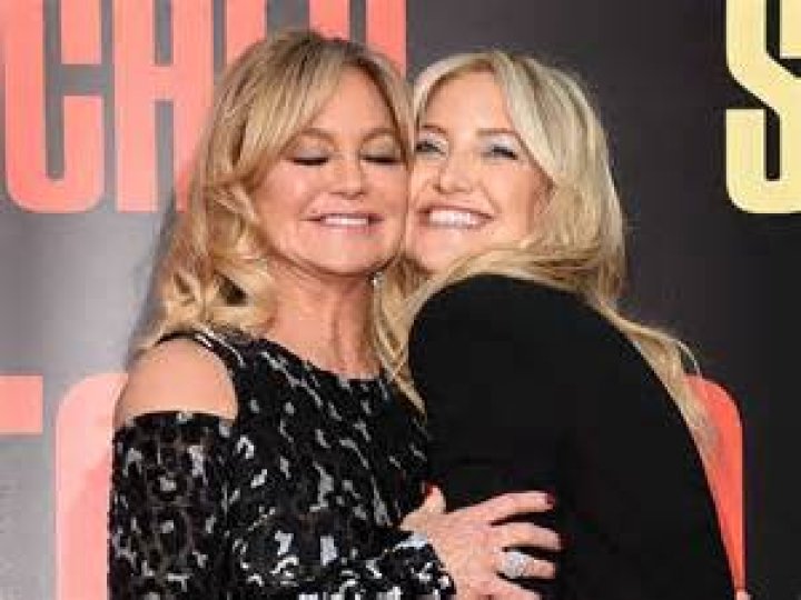 Goldie Hawn and Kate Hudson Goldie Hawn and Kate Hudson 1995 Goldie Hawn and Kate Hudson Photo &reg; Berliner Studio / BEImages