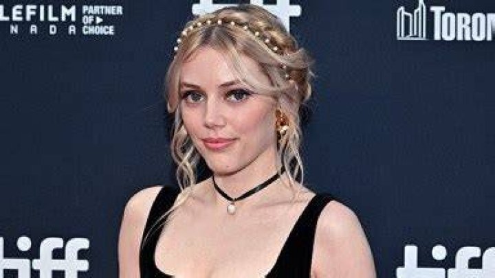 Grace Van Dien Claims Movie Producer Sexually Harassed Her – Hollywood Life