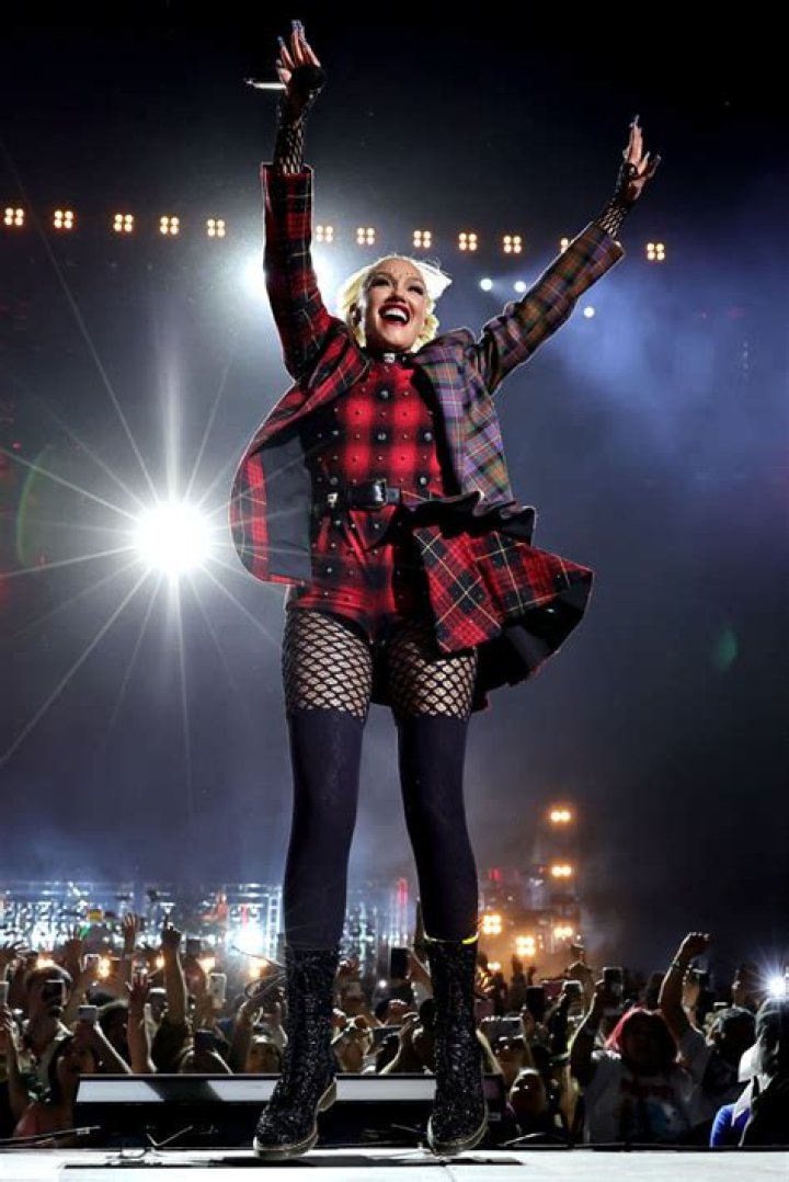 Gwen Stefani In A Punk Outfit