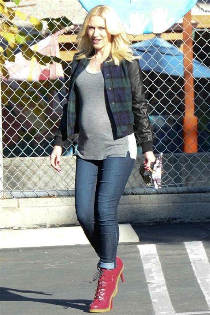 Gwen Stefani’s Maternity Style — PICS
