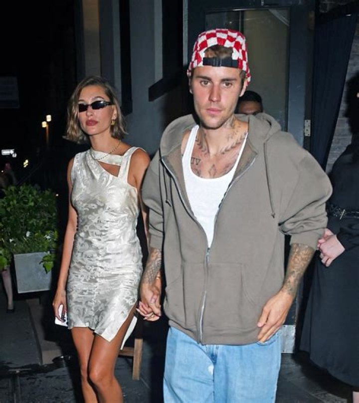 Hailey Baldwin Shows Off Her Bikini Body During Sunny Stroll With Justin Bieber — New Pics