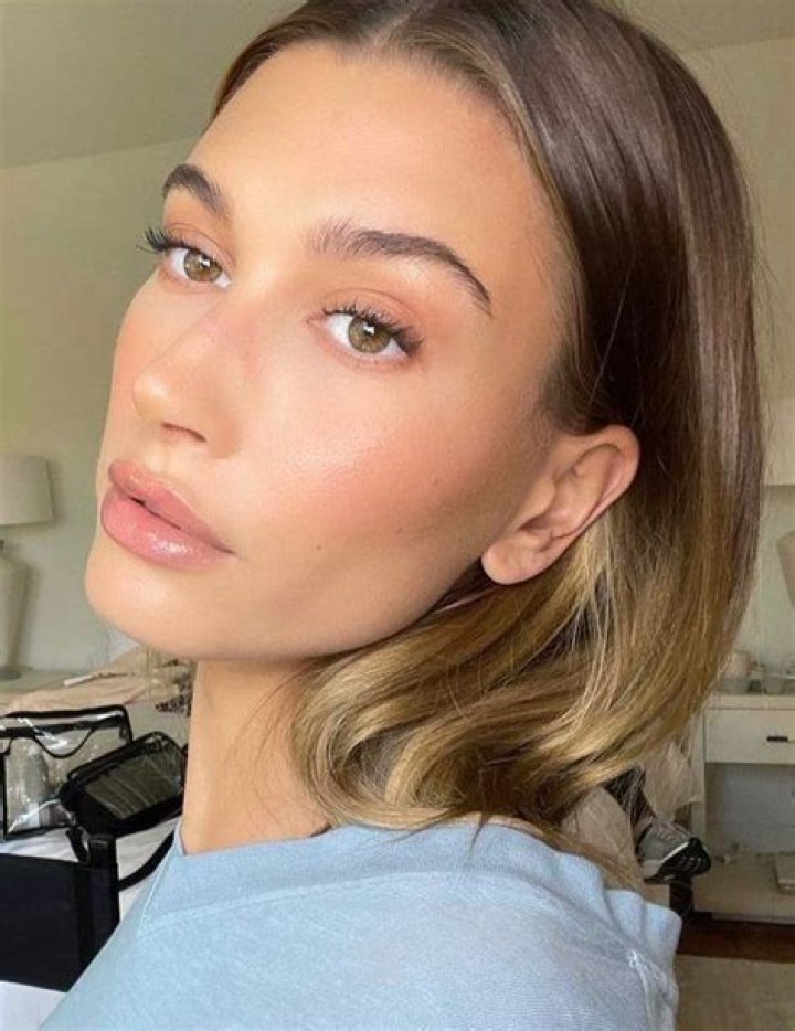 Hailey Baldwin&rsquo;s Leggy Looks: Photos