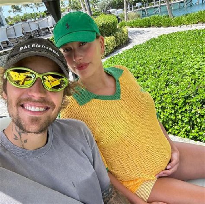 Hailey Bieber’s Bikini Top & Jeans On Jamaica Vacation: Photos – Hollywood Life