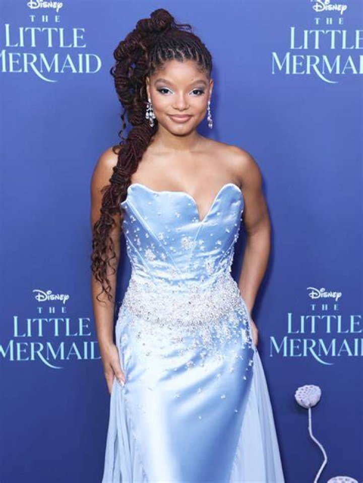 Halle Bailey Wears Blue Dress To ‘Little Mermaid’ Australia Premiere – Hollywood Life
