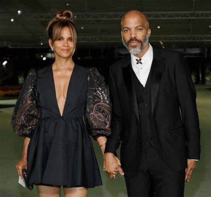 Halle Berry, Van Hunt