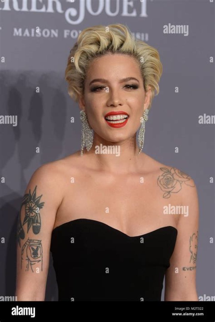 Halsey at the 2018 Amfar Gala