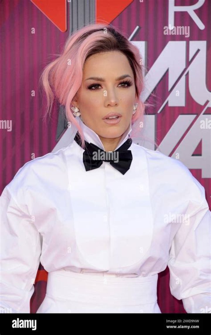 Halsey At the 2019 iHeartRadio Music Awards