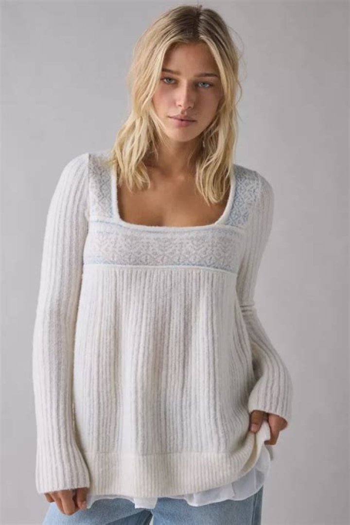 Hannah Brown In White Sweater