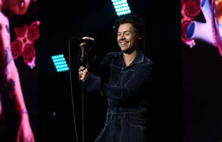Harry Styles shows off his colorful style as she takes the stage for the 15th and final time at his record breaking residency inside Madison Square Garden in New York City. 22 Sep 2022 Pictured: Harry Styles. Photo credit: Brian Prahl/MEGA TheMegaAgency.com +1 888 505 6342 (Mega Agency TagID: MEGA900310_001.jpg) [Photo via Mega Agency]
