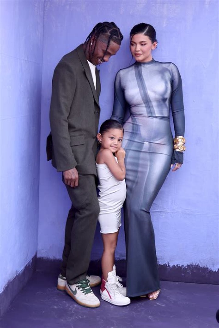Has Travis Scott Hooked Up With One Of Kylie Jenner’s Sisters? She Reacts To Shocking Accusation