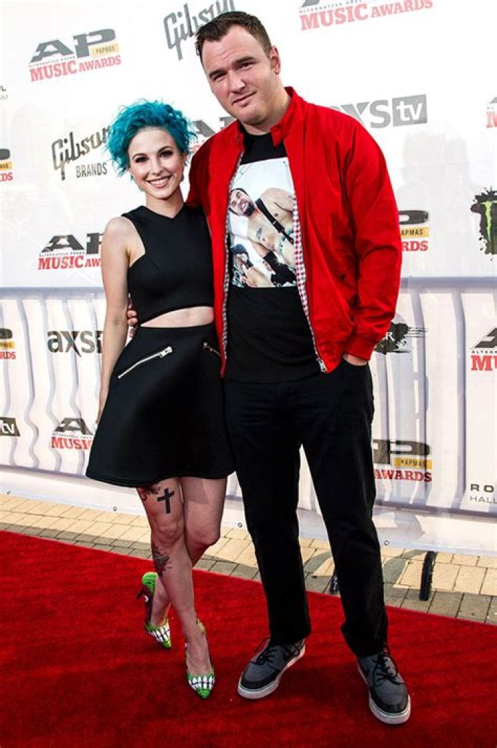 Hayley Williams Reveals Drastic Weight Loss After Divorce From Chad  – Hollywood Life