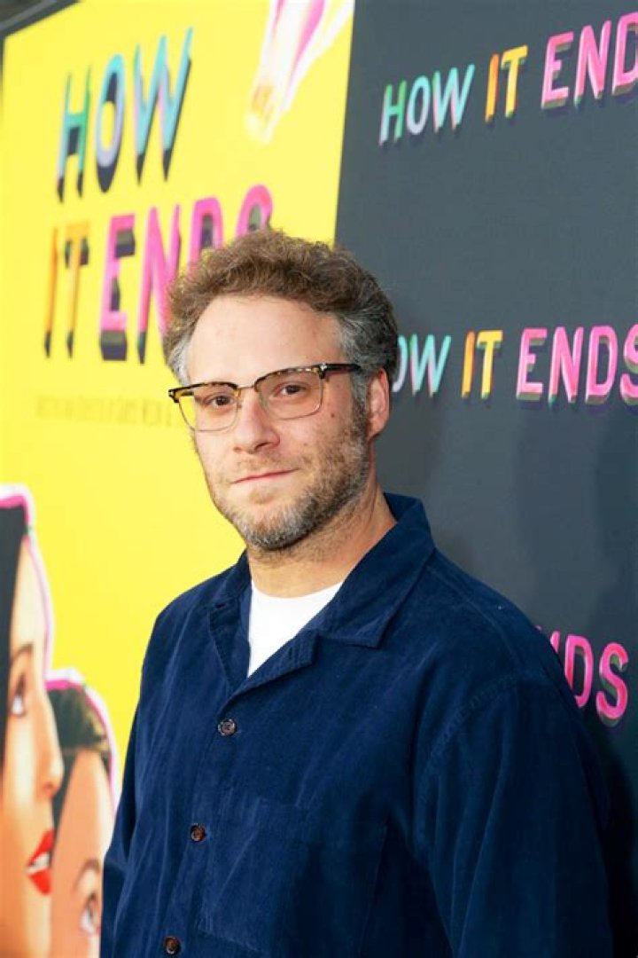 He Shaves Off Curly Locks & Beard – Hollywood Life
