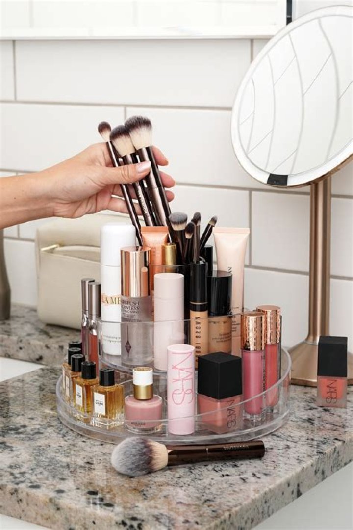 highly rated beauty organizer