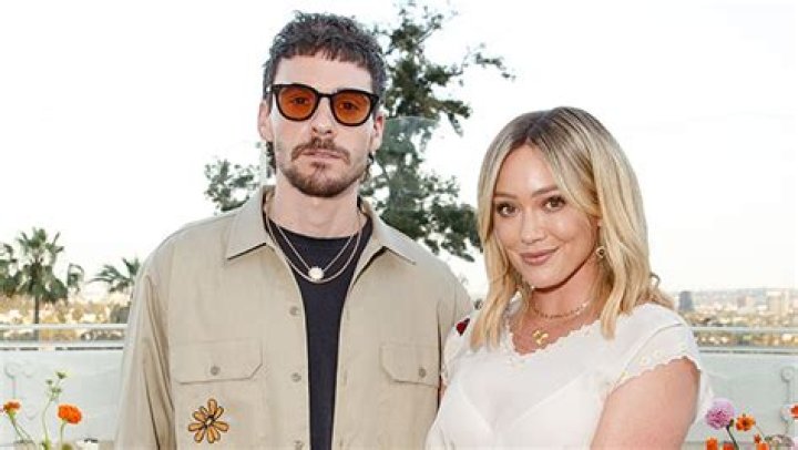 Hilary Duff and Husband Matthew Koma Pack on the PDA in Mexico: Photos – Hollywood Life