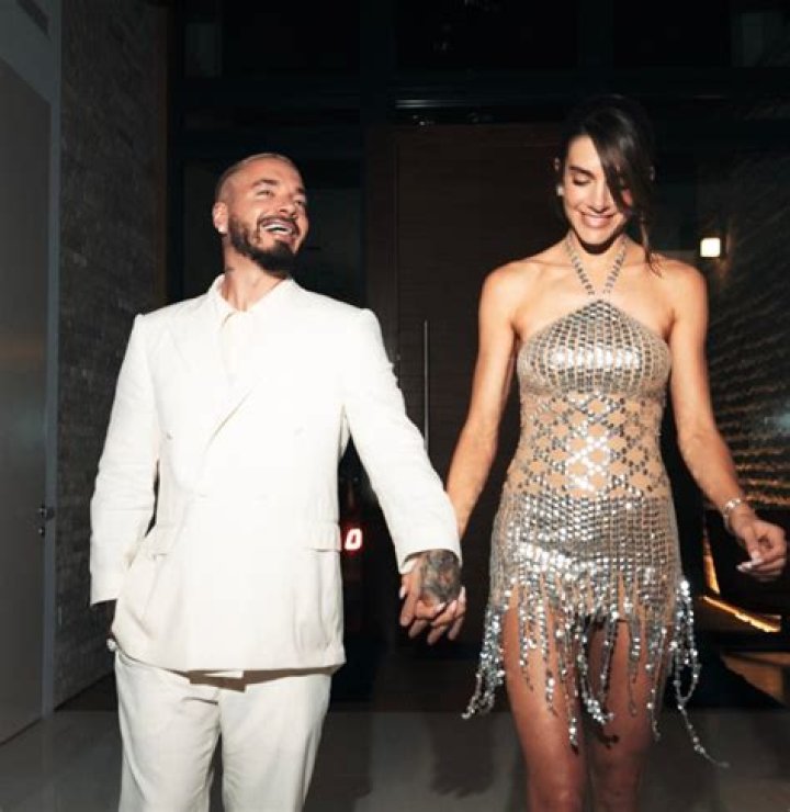 J Balvin throwing model girlfriend Valentina Ferrer a surprise 30th&nbsp;birthday party