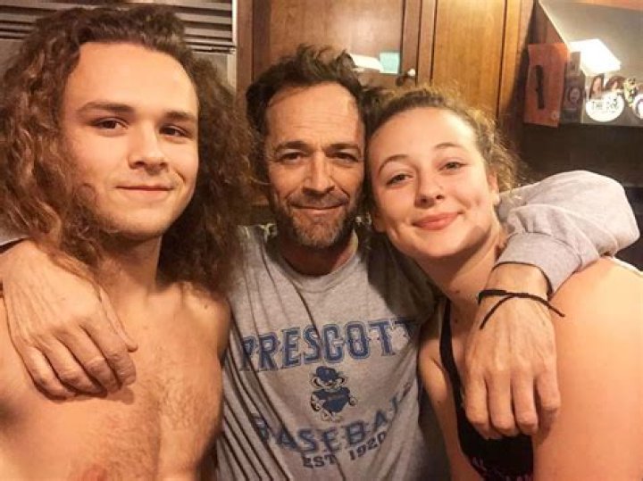 Jack Perry, Luke Perry, and Sophie Perry(2004)