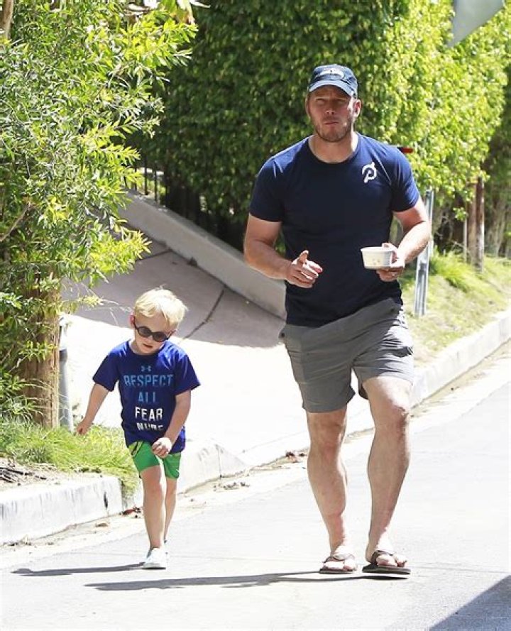 Jack Pratt Hangs With Chris & Anna Faris — PICS