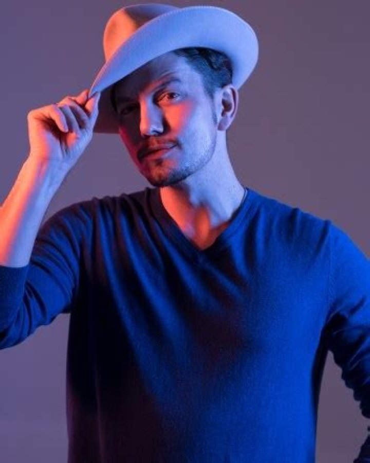 Jackson Rathbone Interview On ‘Twilight’ & Possible Jasper Prequels – Hollywood Life