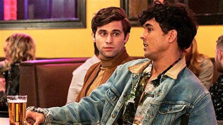 Jake Borelli Talks Gay Rom-Com – Hollywood Life