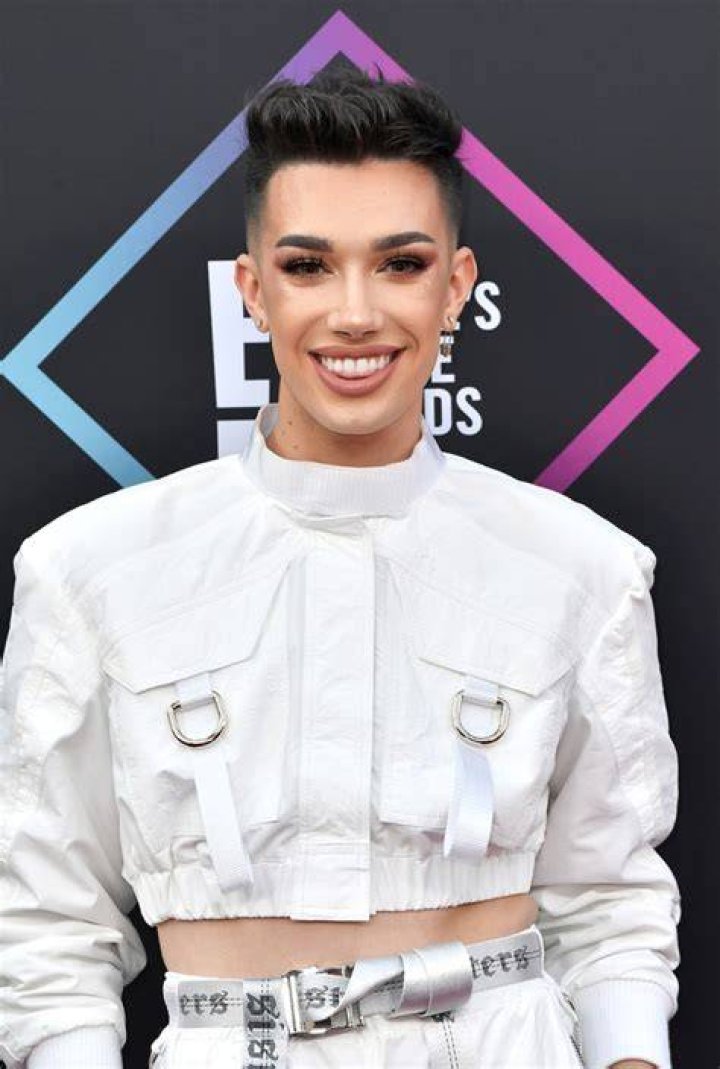 James Charles Pics — See The Male CoverGirl Spokesmodel – Hollywood Life