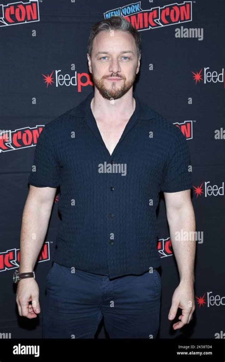 James McAvoy Proudly Sports A Grey Streak In His Hair: Photo – Hollywood Life