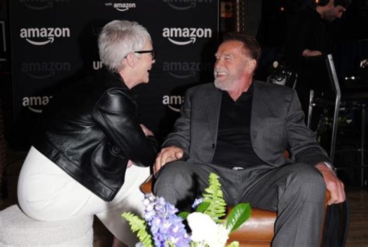 Jamie Lee Curtis and Arnold Schwarzenegger’s ‘True Lies’ Reunion Photo – Hollywood Life
