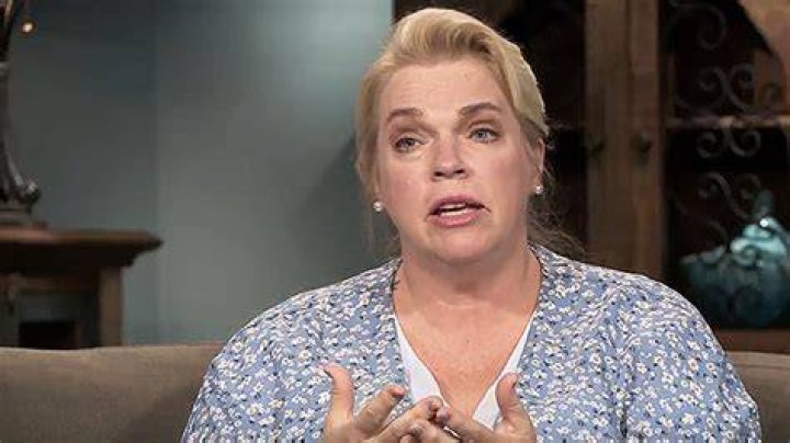 Janelle and Kody Brown Have Been ‘Friends With Benefits’ for Years – Hollywood Life
