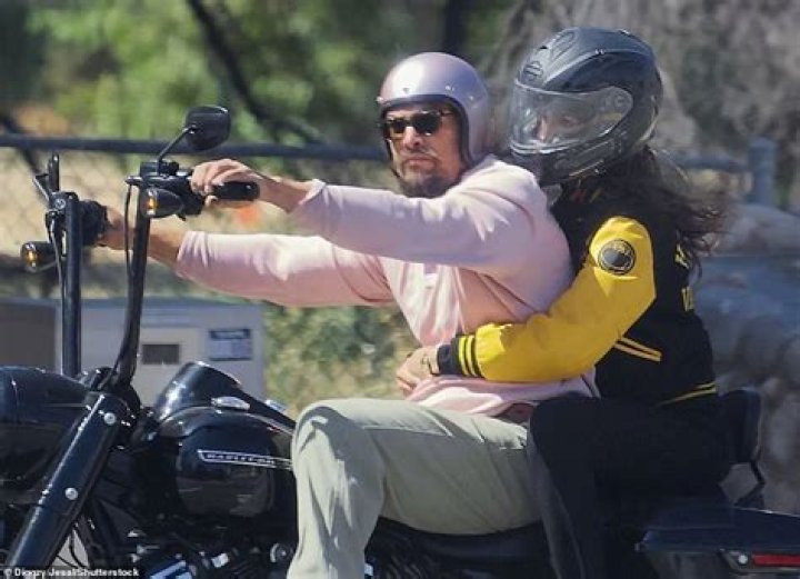 Jason Momoa & Eiza Gonzalez Reunite For Motorcycle Ride: Photos – Hollywood Life