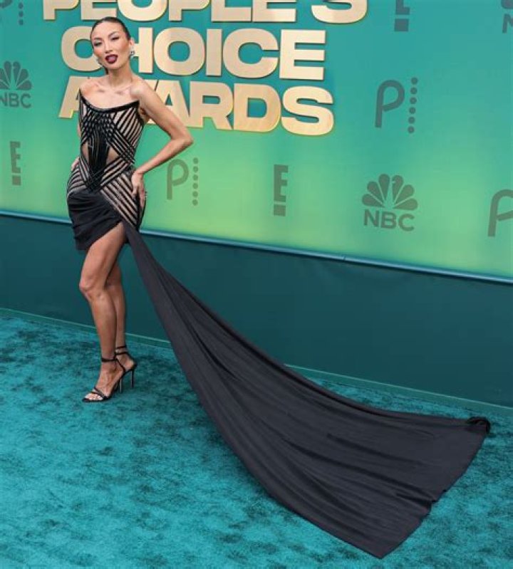 Jeannie Mai People's Choice Awards, Arrivals, Los Angeles, USA - 11 Nov 2018 Wearing Gucci