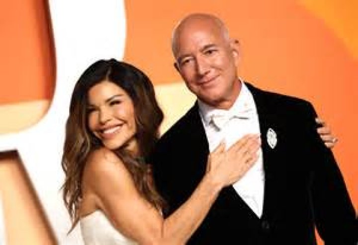 Jeff Bezos and fiancee Lauren Sanchez take an evening walk in Portofino, Italy. Pictured: Lauren Sanchez,Jeff Bezos Ref: SPL8061852 130623 NON-EXCLUSIVE Picture by: SplashNews.com Splash News and Pictures USA: 310-525-5808 UK: 020 8126 1009 World Rights, No Italy Rights