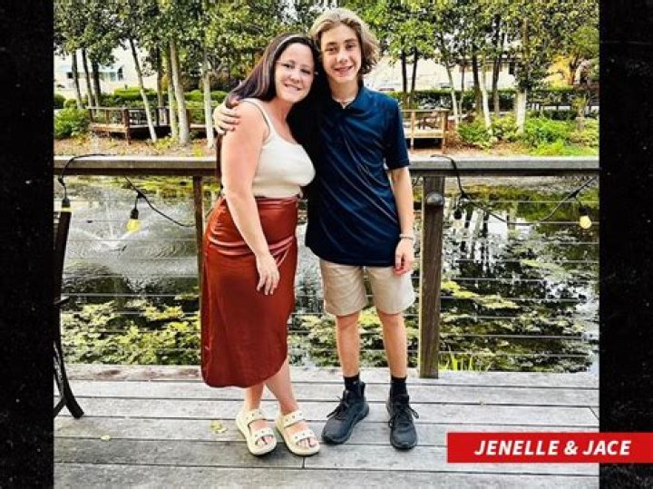 Jenelle Evans sone Jace runaway