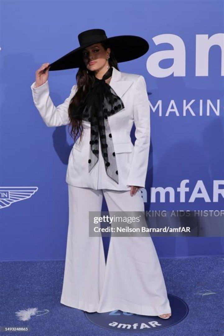 Jenna Dewan amfAR Gala, Arrivals, Los Angeles, USA - 04 Nov 2021
