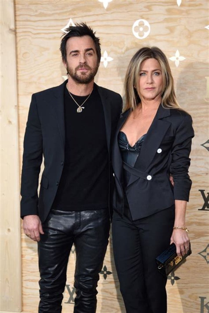 Jennifer Aniston & Justin Theroux in Paris