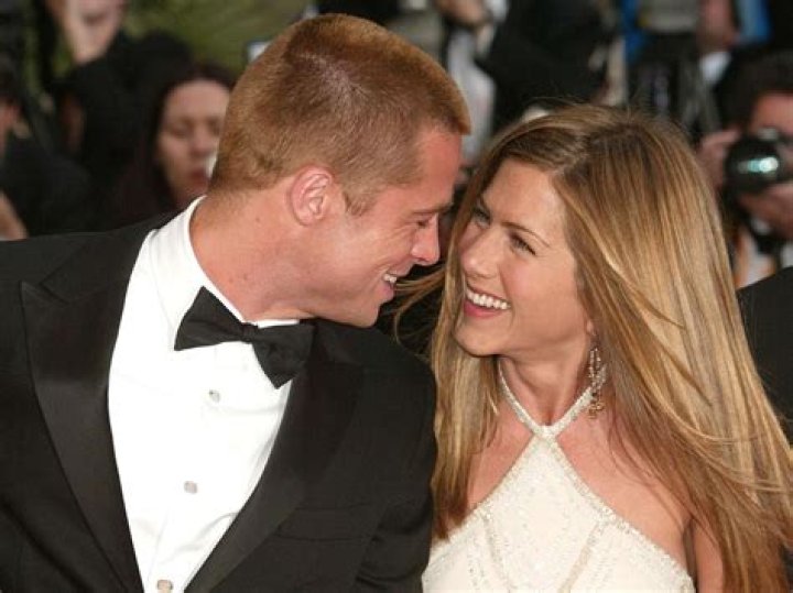 Jennifer Aniston and Brad Pitt 56TH ANNUAL EMMY AWARDS, LOS ANGELES, AMERICA - 19 SEP 2004