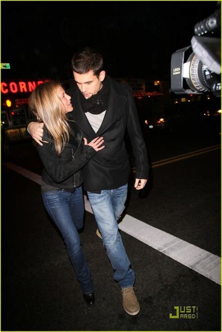 Jennifer Aniston & John Mayer Nearly Run-In To Each Other: Pics – Hollywood Life