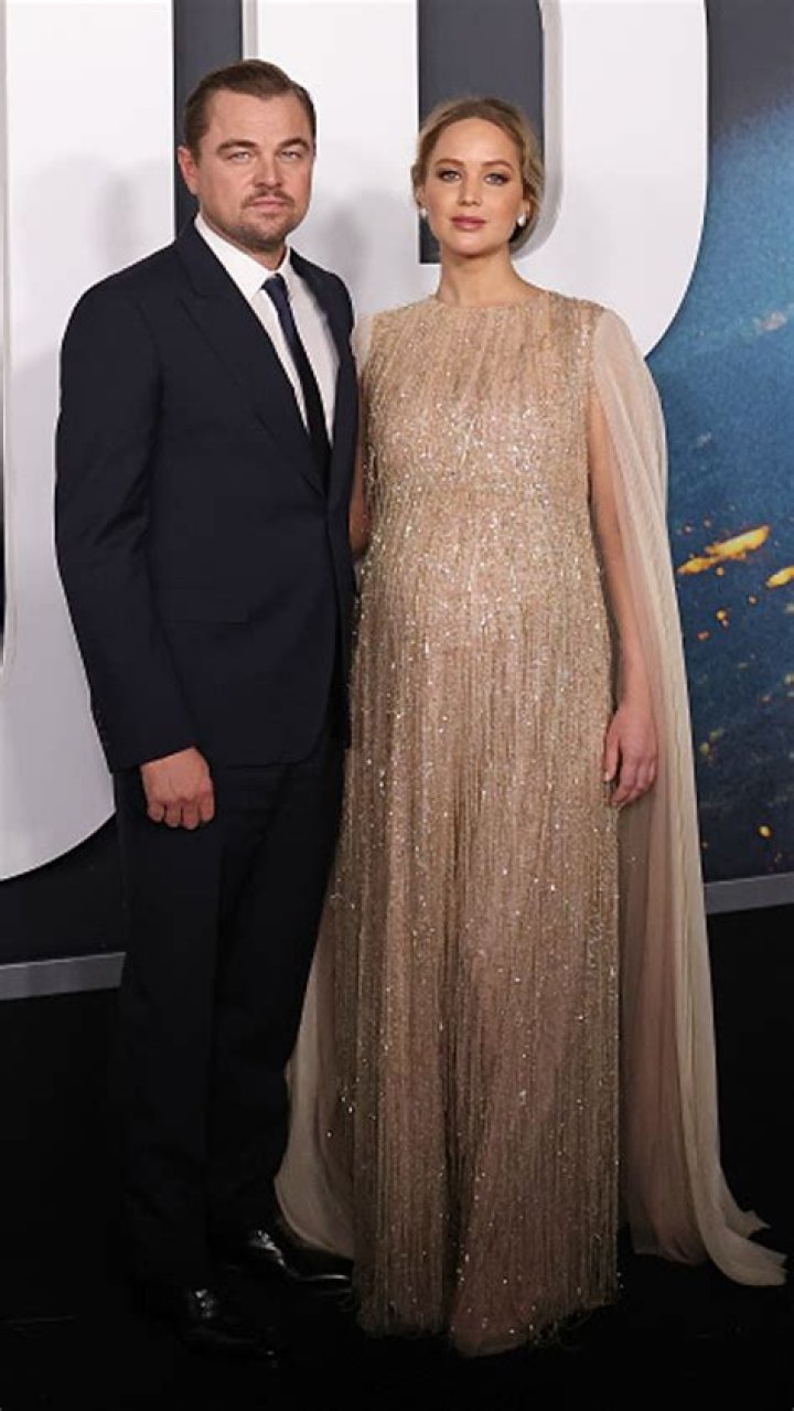 Jennifer Lawrence Rocks Maxi Dress & Reveals Baby Bump – Hollywood Life