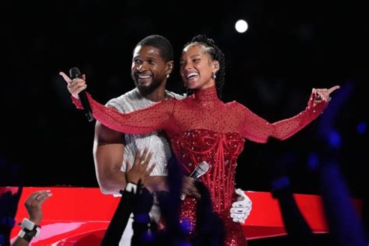 Jennifer Lopez Cheers On The Weeknd During His Halftime Show From Her Box At Super Bowl 55