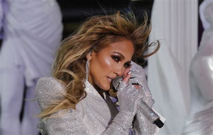 Jennifer Lopez performs in Times Square on New Years Eve on December 31, 2020 in New York City. Credit Image: Bruce Cotler/ZUMA Wire Pictured: Jennifer Lopez Ref: SPL5205091 010121 NON-EXCLUSIVE Picture by: Zuma / SplashNews.com Splash News and Pictures USA: +1 310-525-5808 London: +44 (0)20 8126 1009 Berlin: +49 175 3764 166 World Rights, No Argentina Rights, No Belgium Rights, No China Rights, No Czechia Rights, No Finland Rights, No France Rights, No Hungary Rights, No Japan Rights, No Mexico Rights, No Netherlands Rights, No Norway Rights, No Peru Rights, No Portugal Rights, No Slovenia Rights, No Sweden Rights, No Switzerland Rights, No Taiwan Rights, No United Kingdom Rights