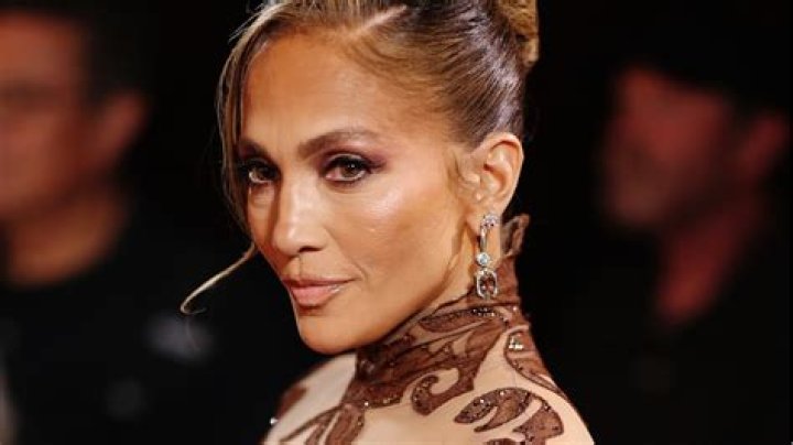 Jennifer Lopez’s Abs — ‘Jenny On The Block’ Proves She’s Sexier Than Ever – Hollywood Life