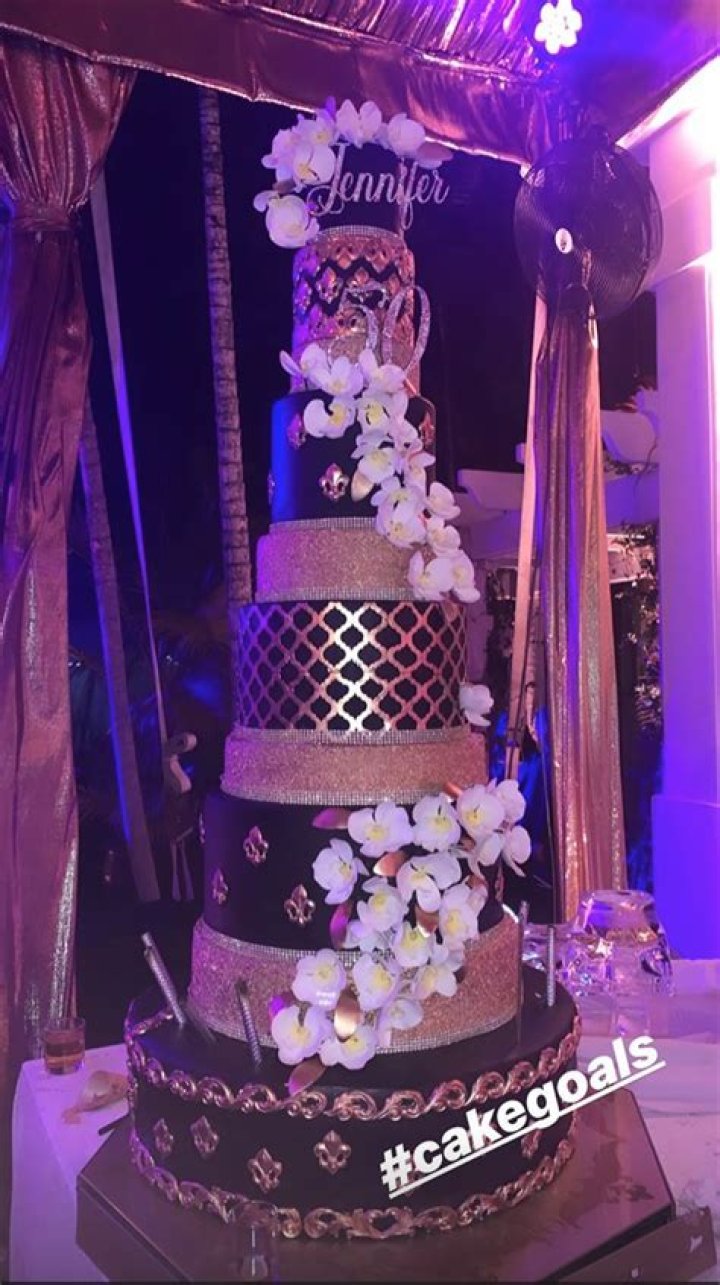 Jennifer Lopez&rsquo;s 50th Birthday Cake