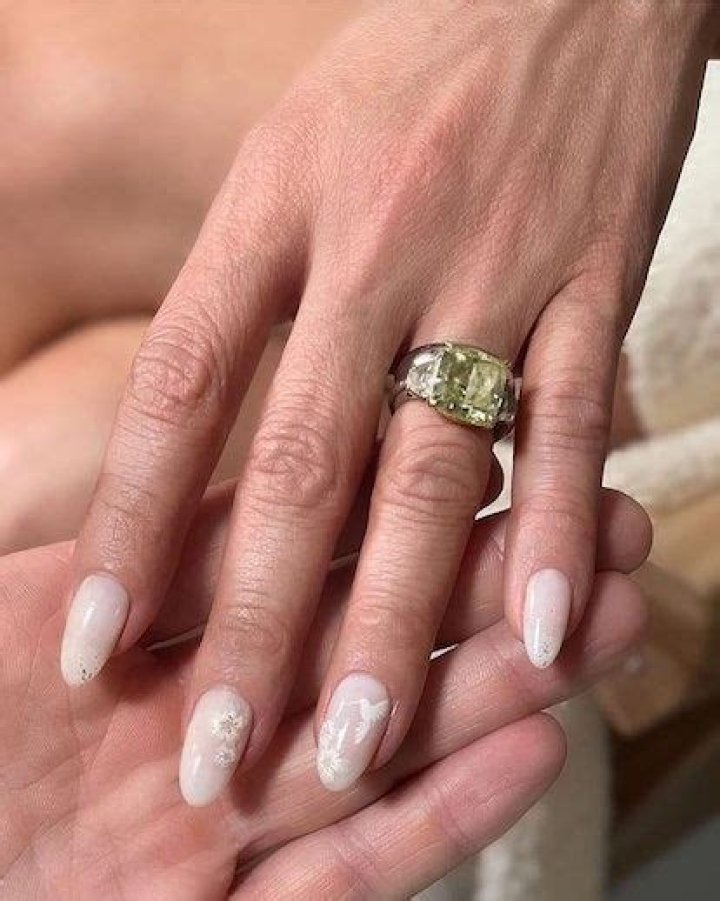 Jennifer Lopez&rsquo;s Nails