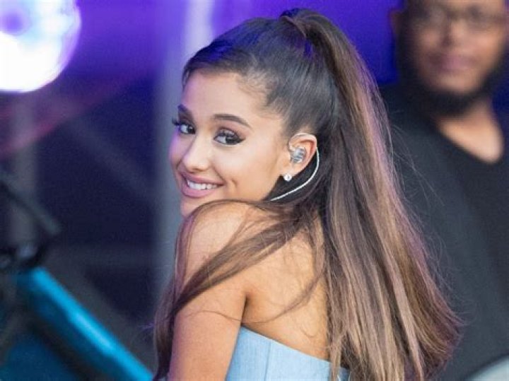 Jessica Alba Rocks Ariana Grande’s Signature Ponytail Hairstyle — Who Wore It Better?