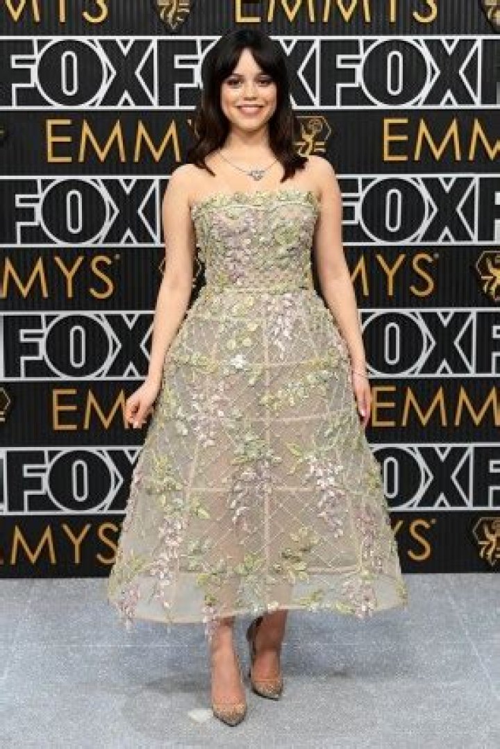 Jessica Chastain Slays in Low-Cut Neon Green Sequin Dress at 2023 Emmys