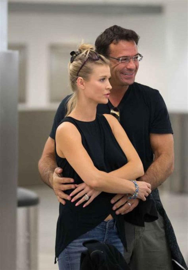 Joanna Krupa Poses With Her Baby Shower Guests