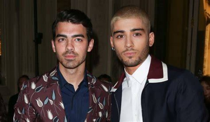 Joe Jonas Deletes Zayn Malik Squad Picture