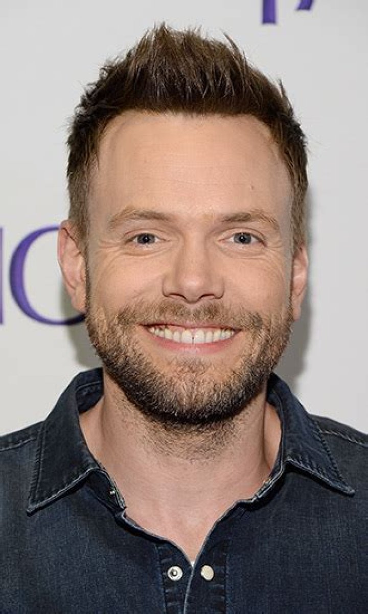 Joel McHale Celebrity Profile – Hollywood Life